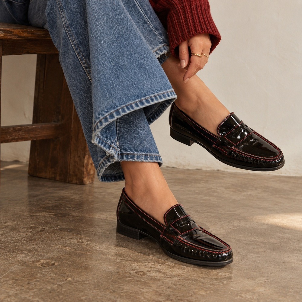 Cole Haan Patent Leather Penny Loafers 7B Black Red Preppy Academia Twee